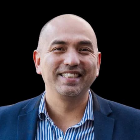 Photo d'Uriel, Commercial